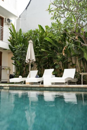 Canggu 4 Bed Family Villa with 360 Rooftop Views